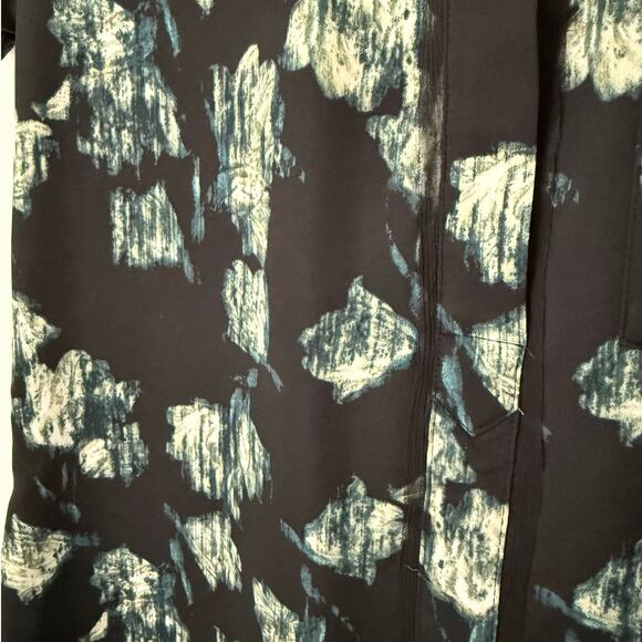 Simply Vera Vera Wang Women short-sleeve, partial button-down blouse Small Petit - Picture 11 of 11